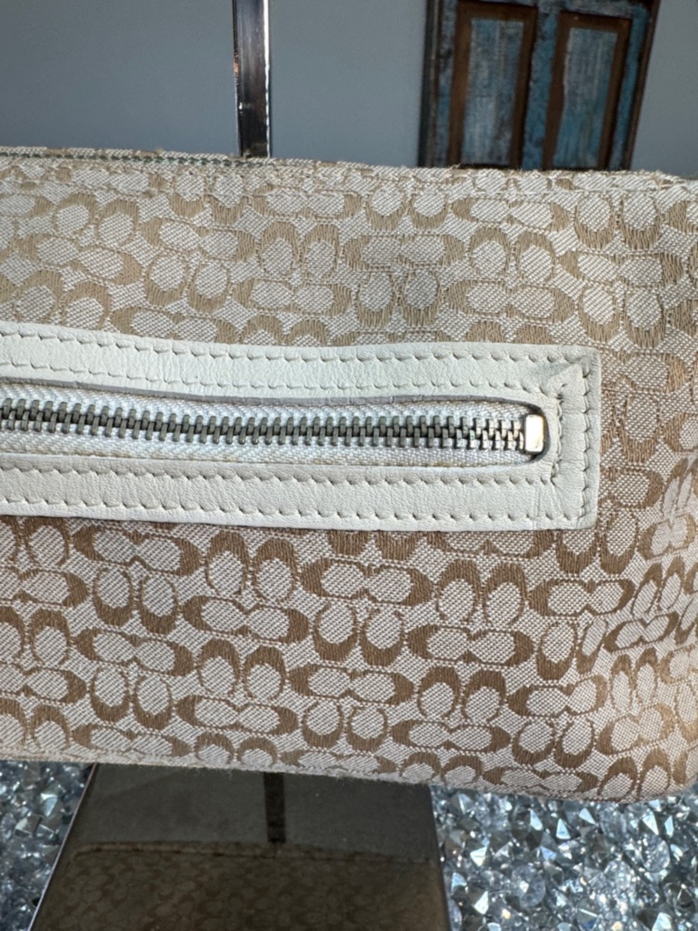 Coach Beige Signature Jacquard Shoulder Bag with White Trim EUC - Picture 3 of 11